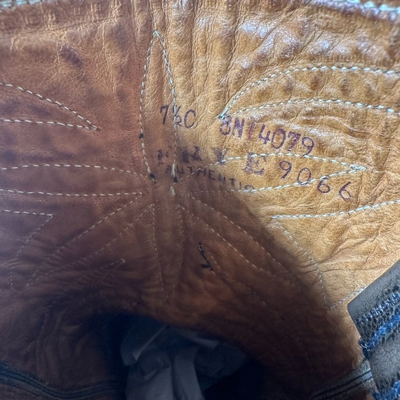 Vintage Frye Aged Brown Leather Western Cowboy Boots Women's - Size 7.5 - Picture 9 of 9